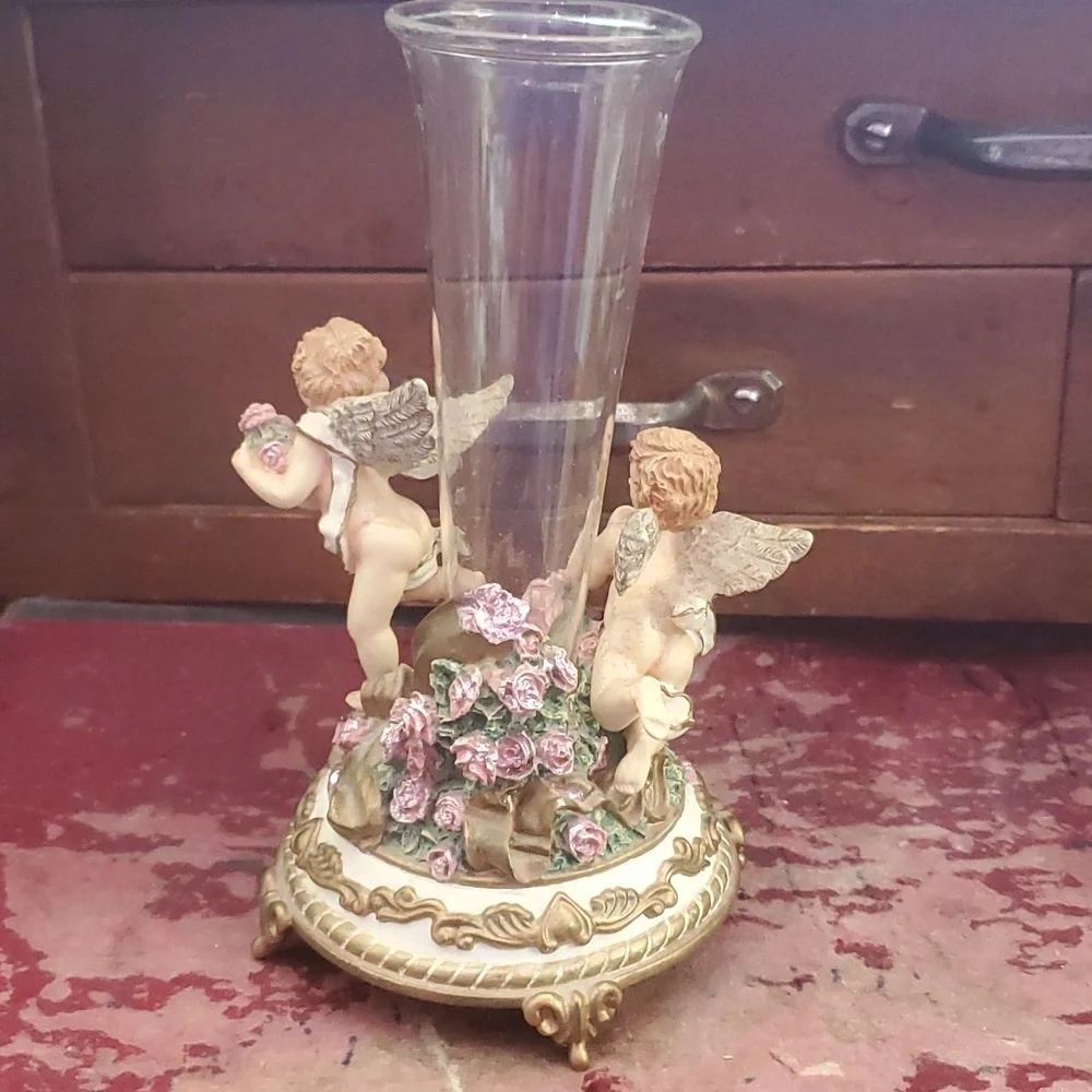Judith Winslow 'A Place for Love' Mini Vase JL863